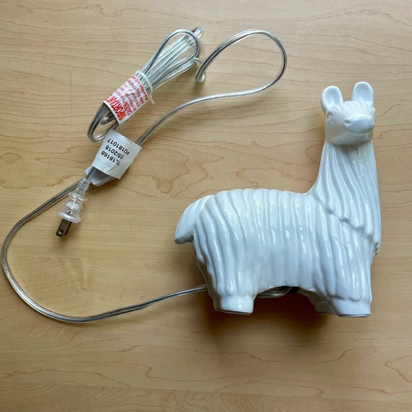 Llama lamp - Picture 2 of 10